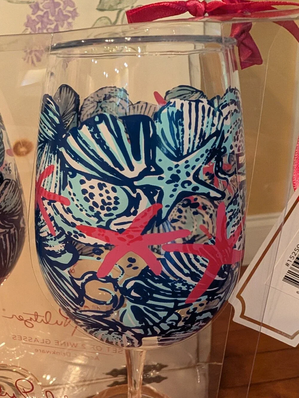 NWT Lilly Pulitzer Set Of 2 Acrylic Wine Glasses pattern  